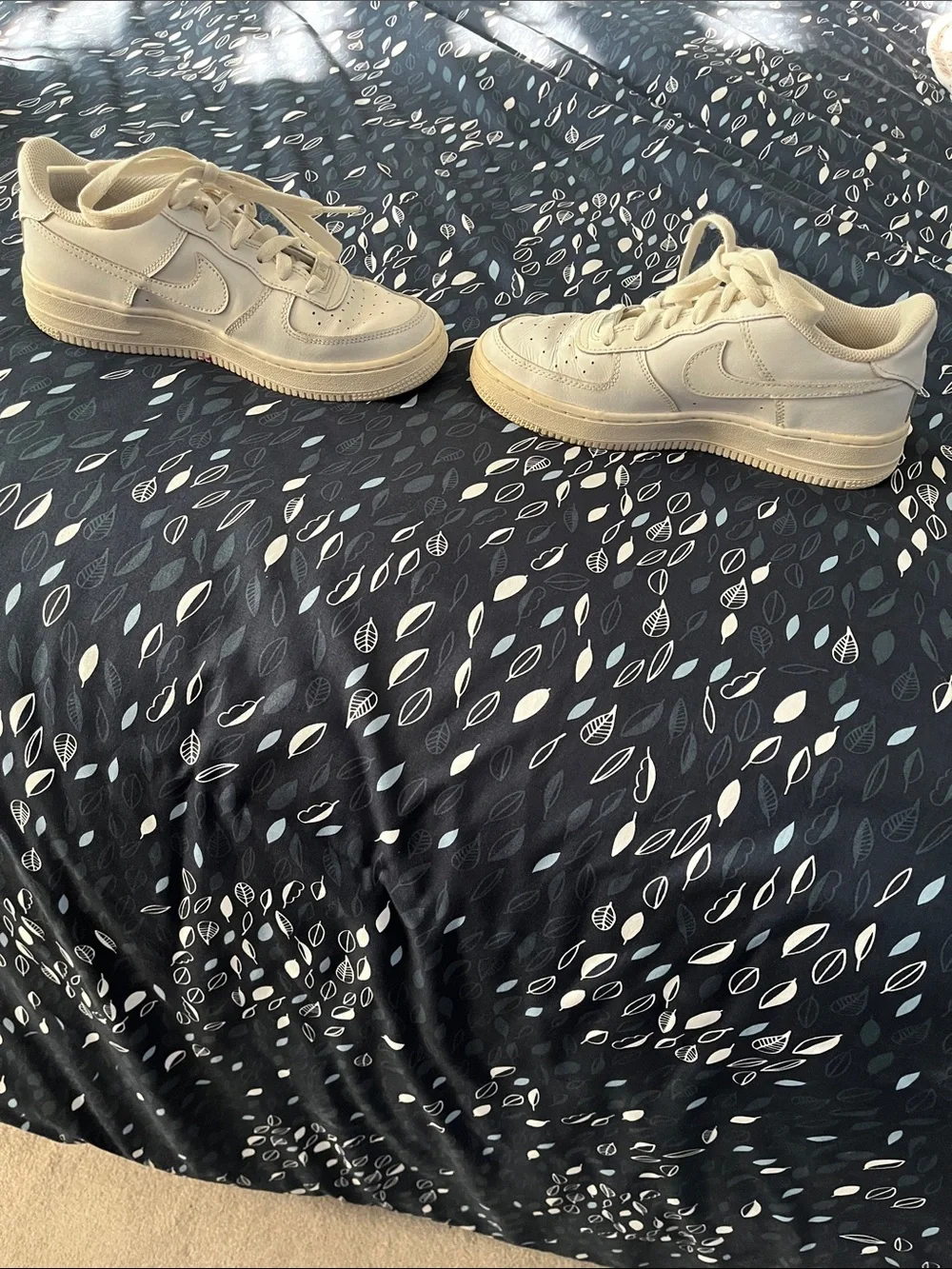 Nike Air Force bottom sneaker